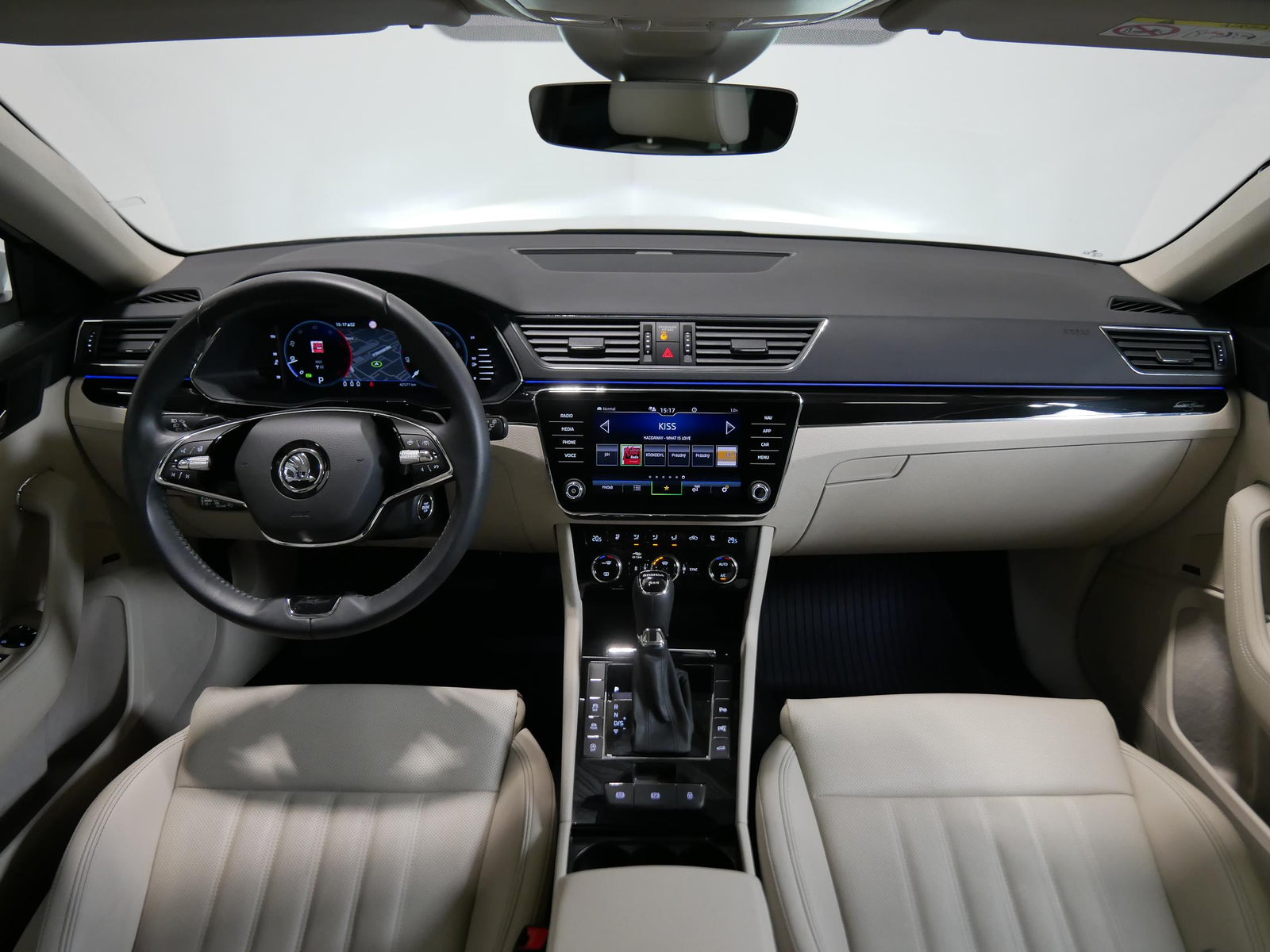 Škoda Superb 2.0 TDI 147 kW L&K – foto 5