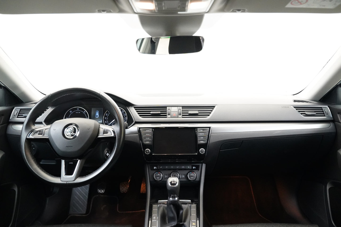 Škoda Superb 2.0 TDI 140 kW Style