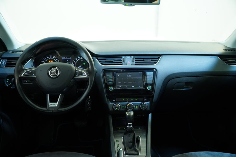 Škoda Octavia 2.0 TDI 135 kW SCOUT – foto 5