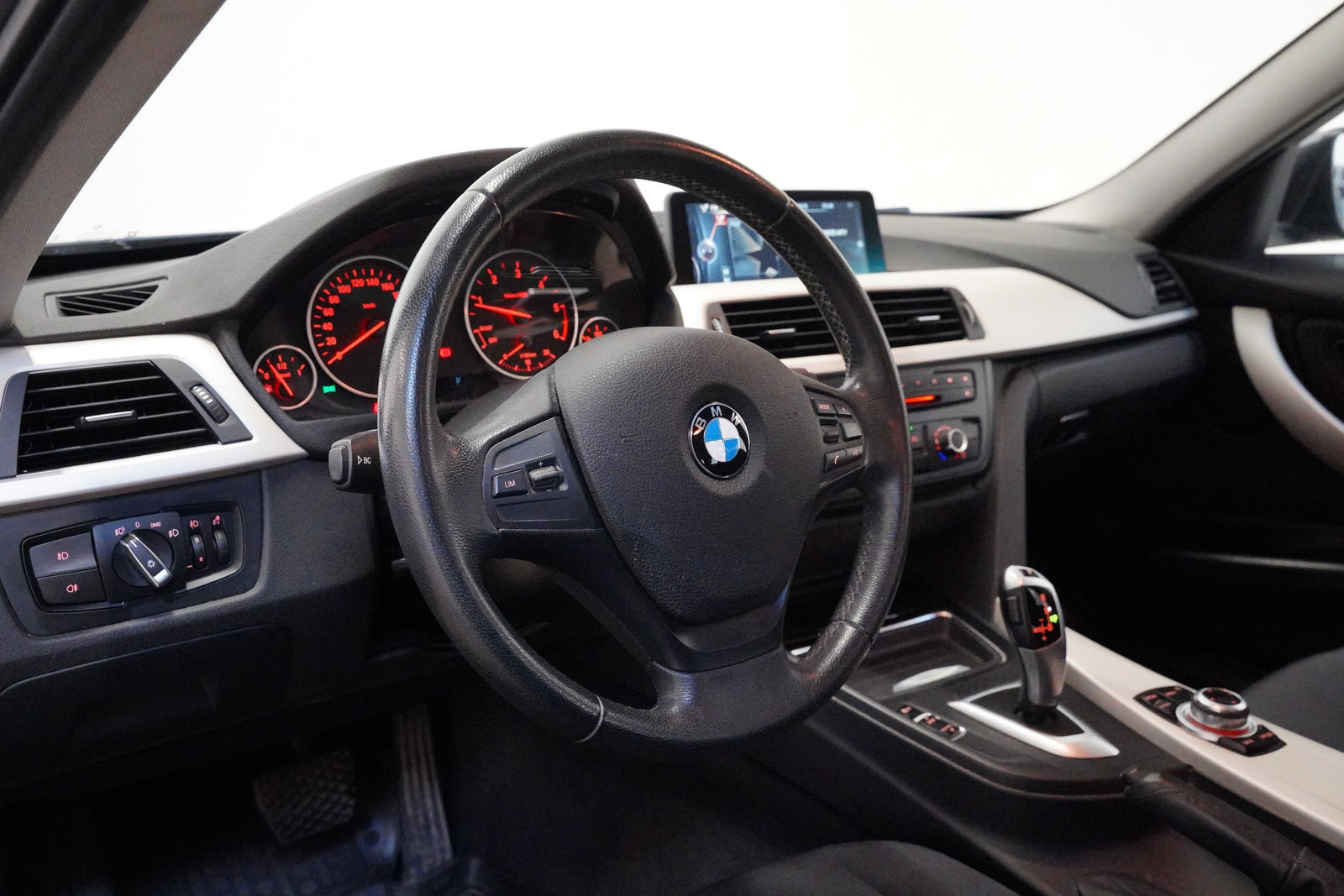 BMW Řada 3 320d 135 kW – foto 5