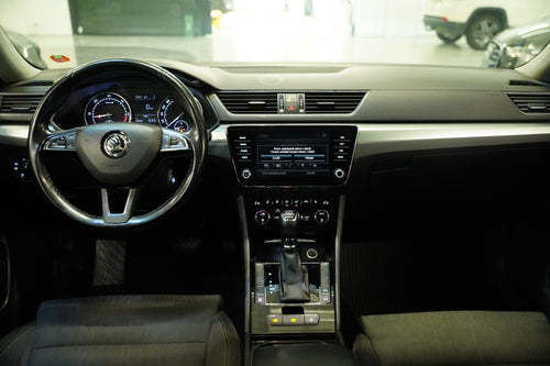 Škoda Superb 2.0 TDI 110 kW AMBITION – foto 5
