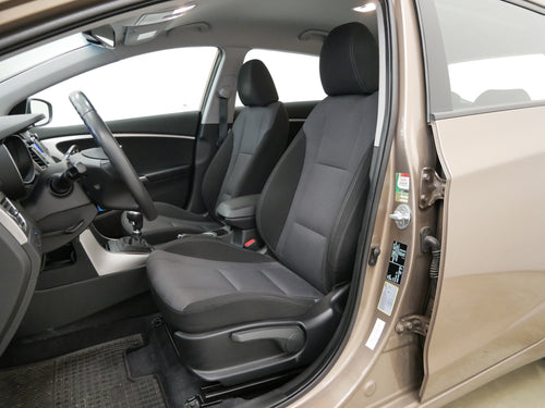 Hyundai i30 1.4i, 77kW Trikolor Komfort – foto 6