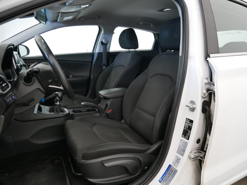 Hyundai i30 1.4T-GDI 104kW TrikolortComfor – foto 6