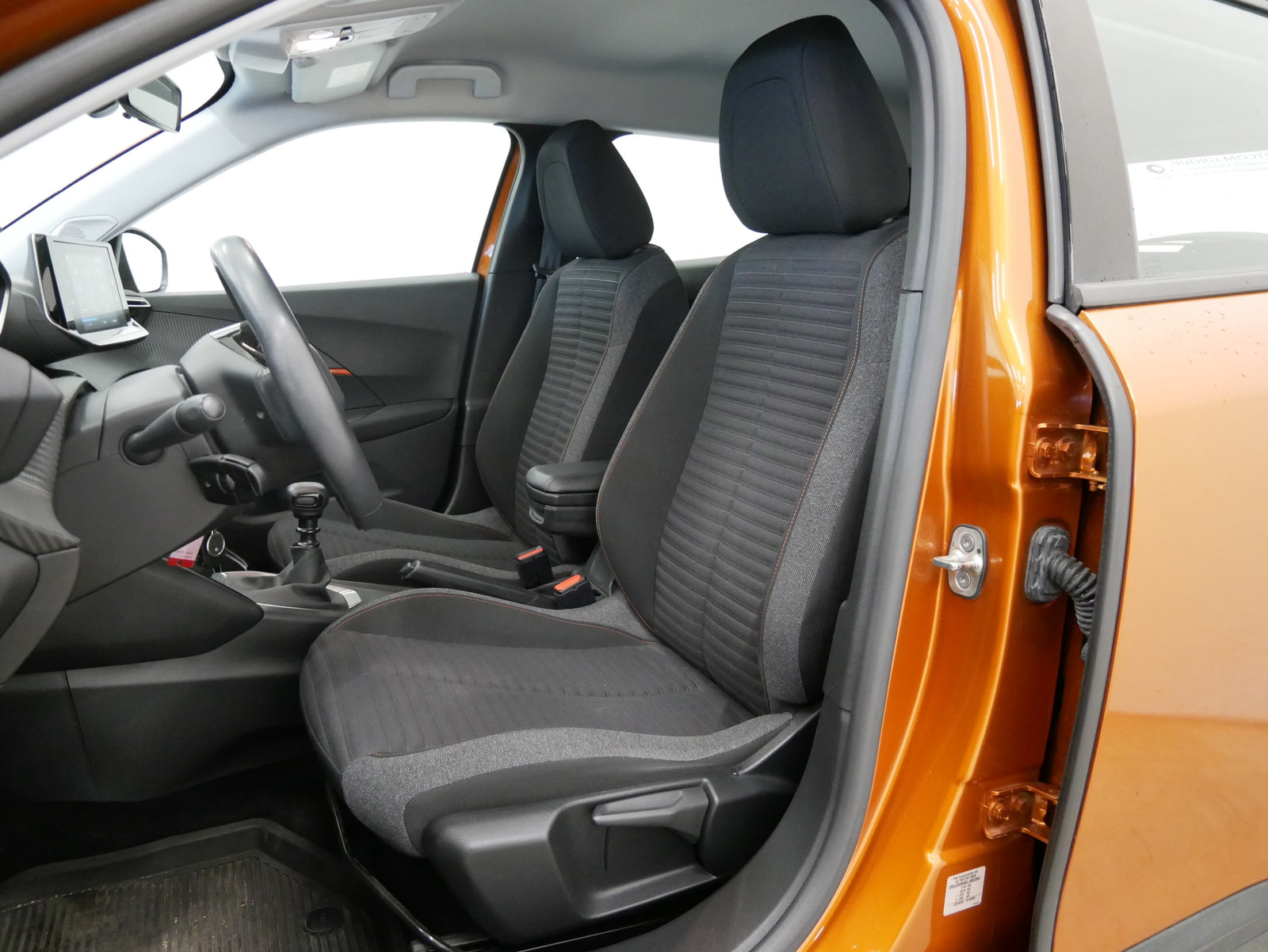 Peugeot 2008 1.2 PureTech 74 kW Active – foto 6