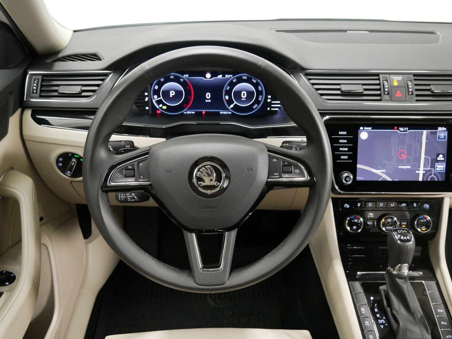 Škoda Superb 2.0 TDI/140 kW/DSG/4x4/L&K/MATRIX/DCC/EL.VÍKO/DPH