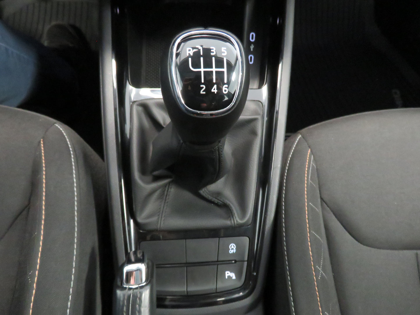 Škoda Kamiq 1.5 TSi 110kW Ambition Paket Extra