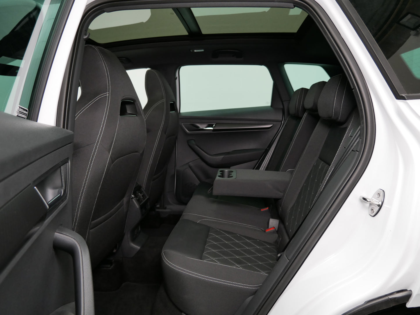 Škoda Karoq 2.0 TDI/110kW/DSG/4x4/SPORTLINE+/PANO/TAŽNÉ/CZ/DPH