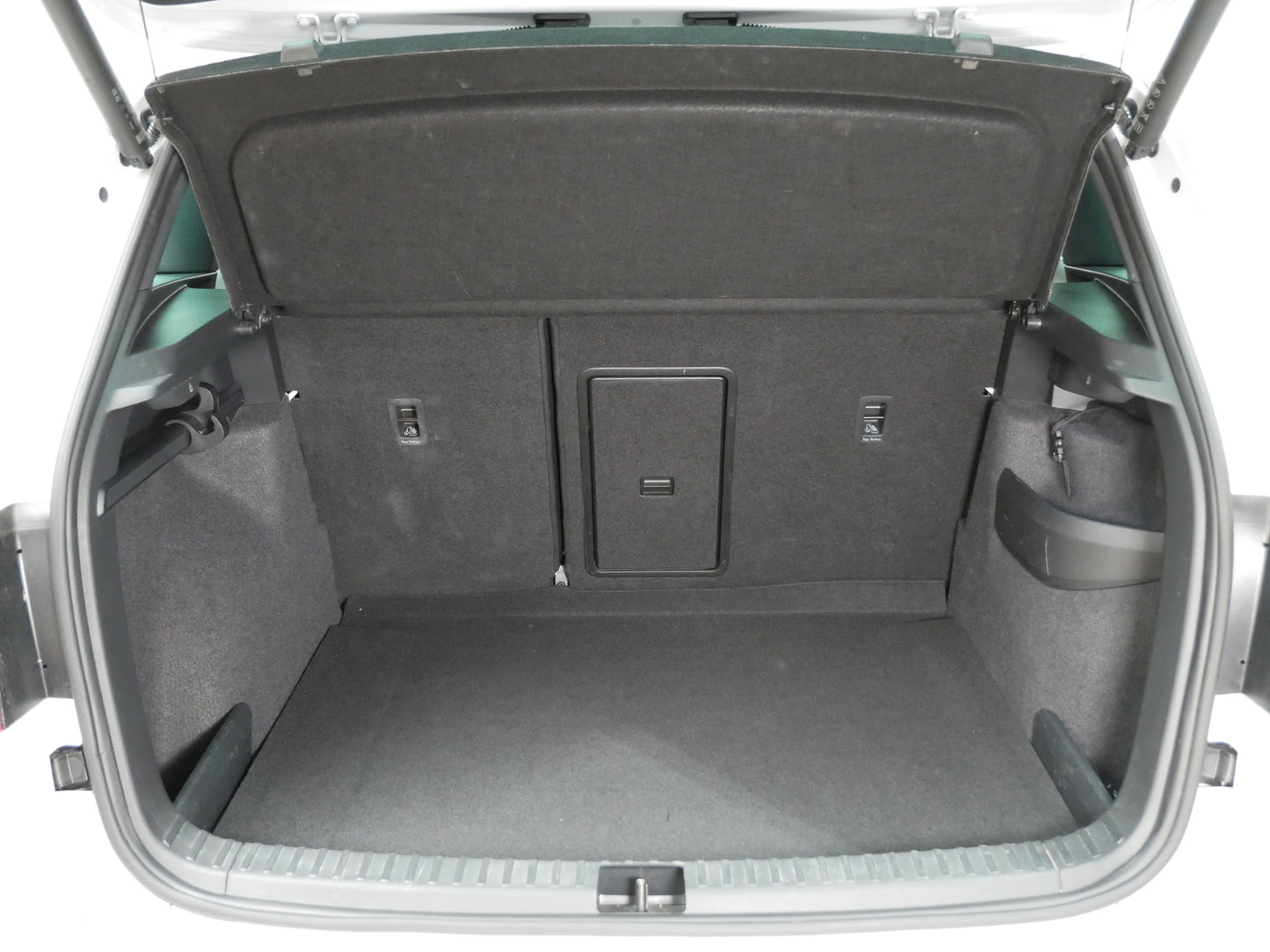 Škoda Karoq 2.0 TDI/110kW/DSG/4x4/SPORTLINE+/PANO/TAŽNÉ/CZ/DPH