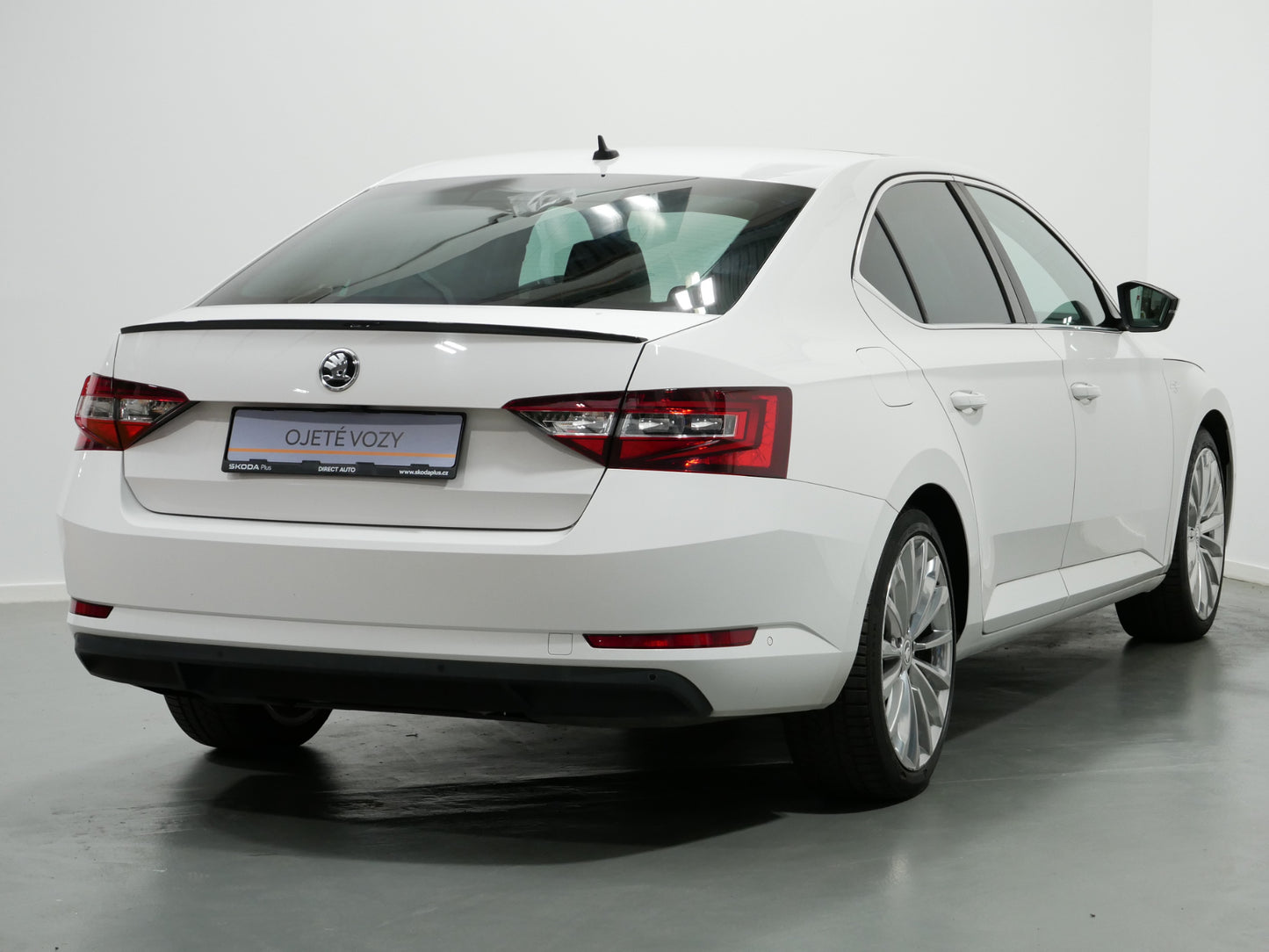 Škoda Superb 2.0 TDI/110 kW/L&K/PANO/DCC/CZ/NAVI/BI-XENONY/CANT