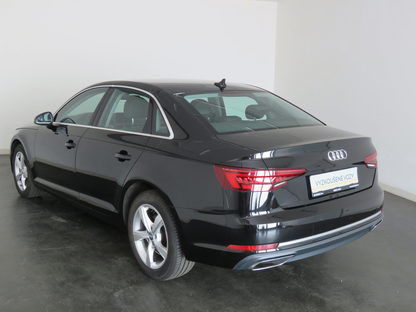 Audi A4 2.0 TDI 110kW DSG S tronic Business Edition 35
