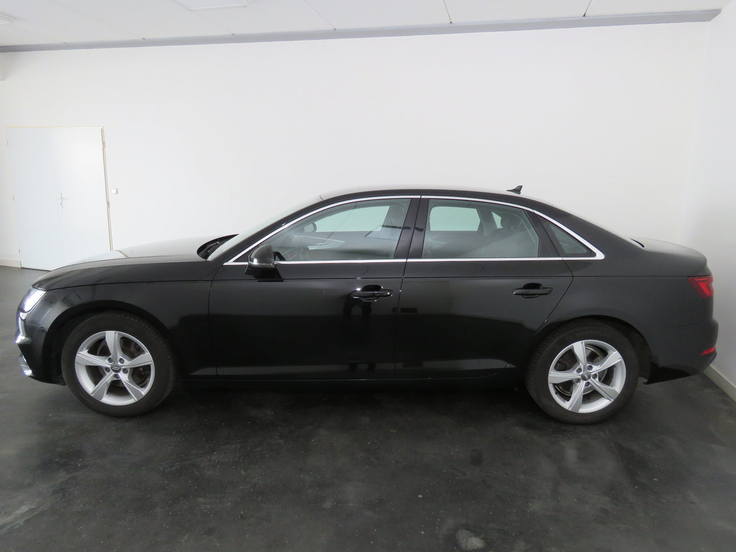 Audi A4 2.0 TDI 110kW DSG S tronic Business Edition 35