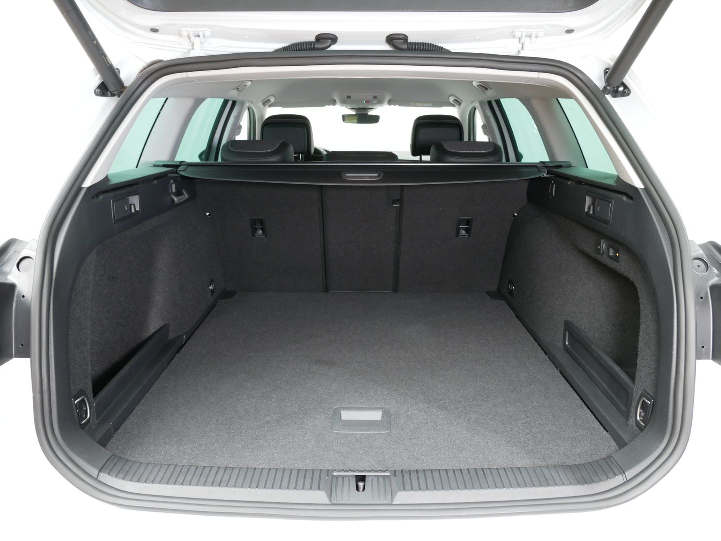 Volkswagen Passat ALLTRACK 2.0 TDI/147 kW/DSG/4M/TAŽNÉ/LED/EL.VÍKO/K