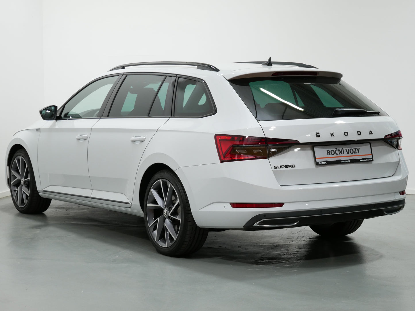 Škoda Superb 2.0 TDI/110kW/DSG/SPORTLINE/TAŽNÉ/MATRIX