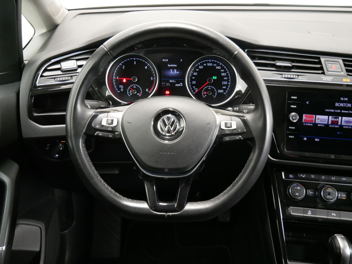 Volkswagen Touran 2.0 TDI/110kW/DSG/LED/KAMERA