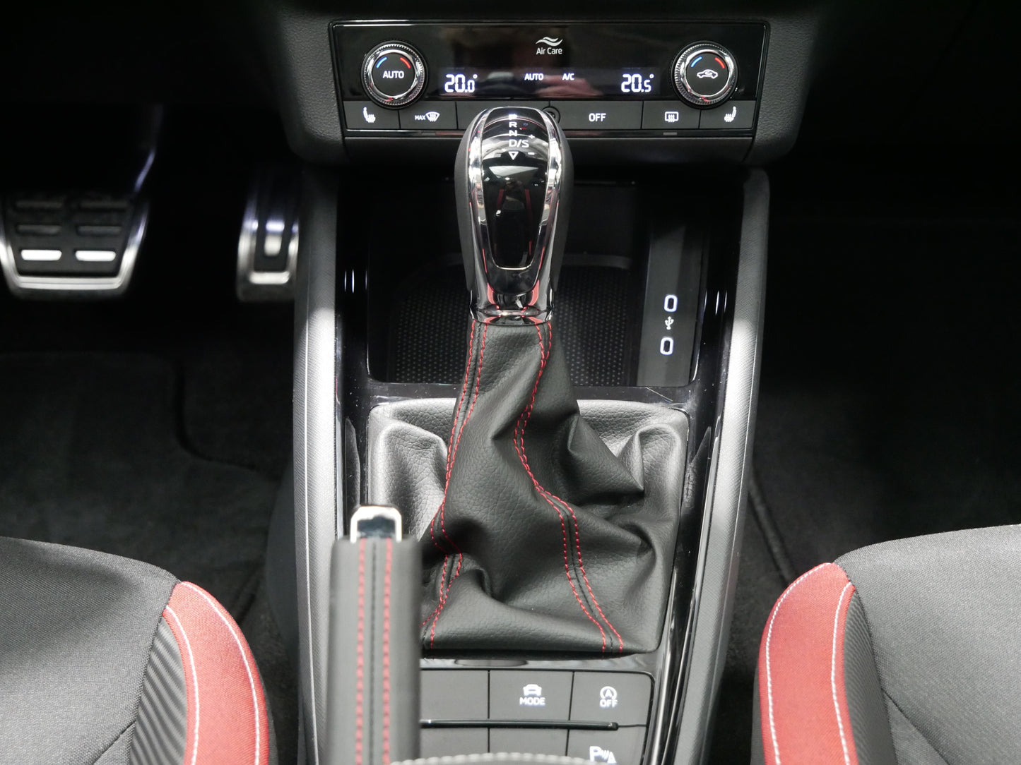 Škoda Scala 1.0 TSI/81kW/MonteCarlo/PANORAMA/DPH