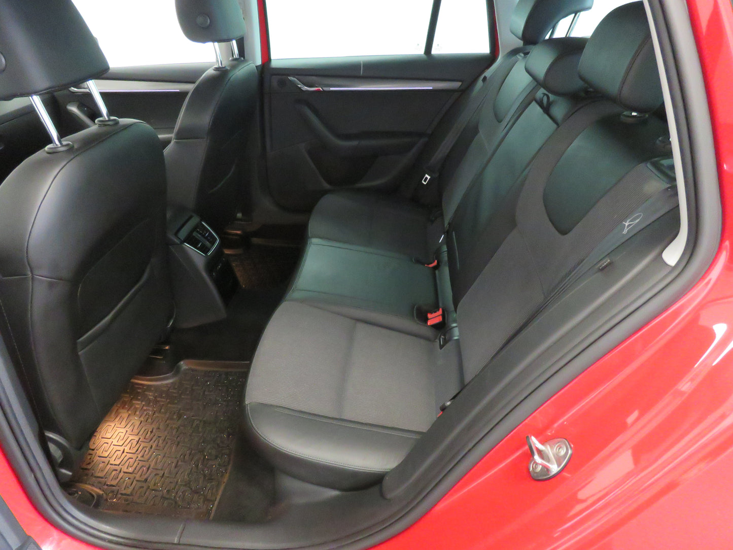 Škoda Octavia Combi 2.0 TSI 140kW DSG Style Plus Extra