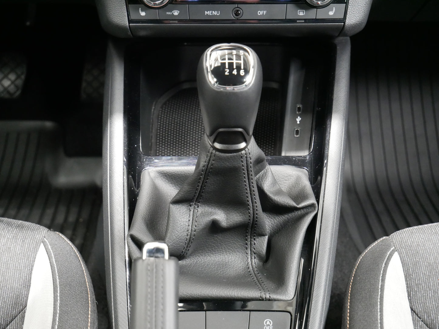Škoda Scala 1.5 TSI/STYLE/TAŽNÉ/KAMERA/LED