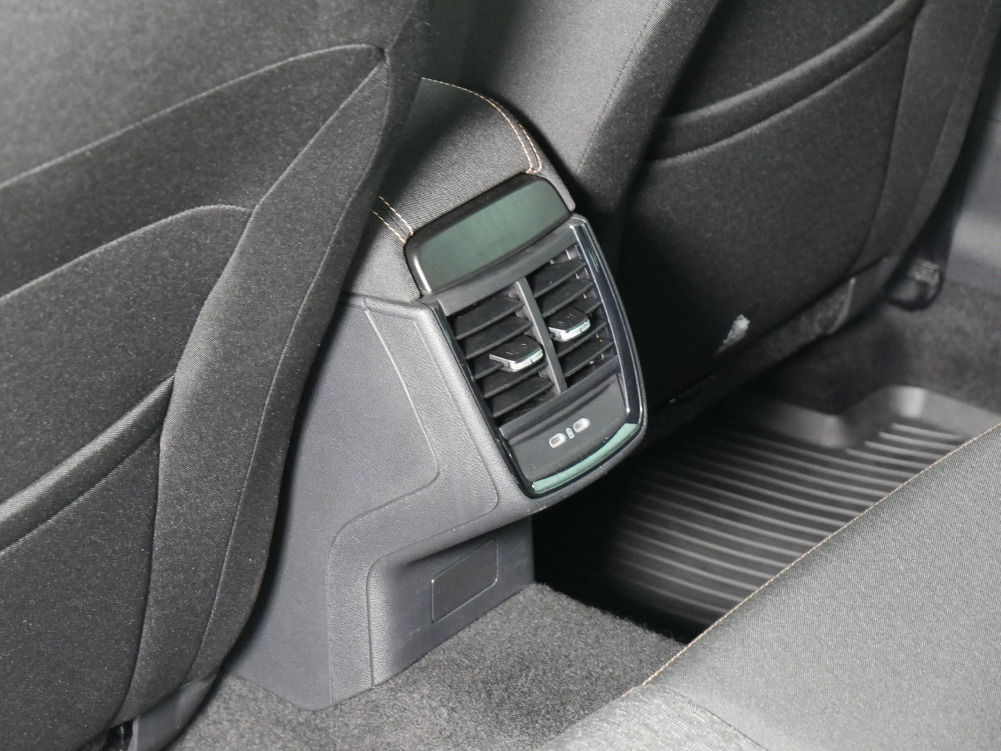 Škoda Scala 1.5 TSI/STYLE/TAŽNÉ/KAMERA/LED