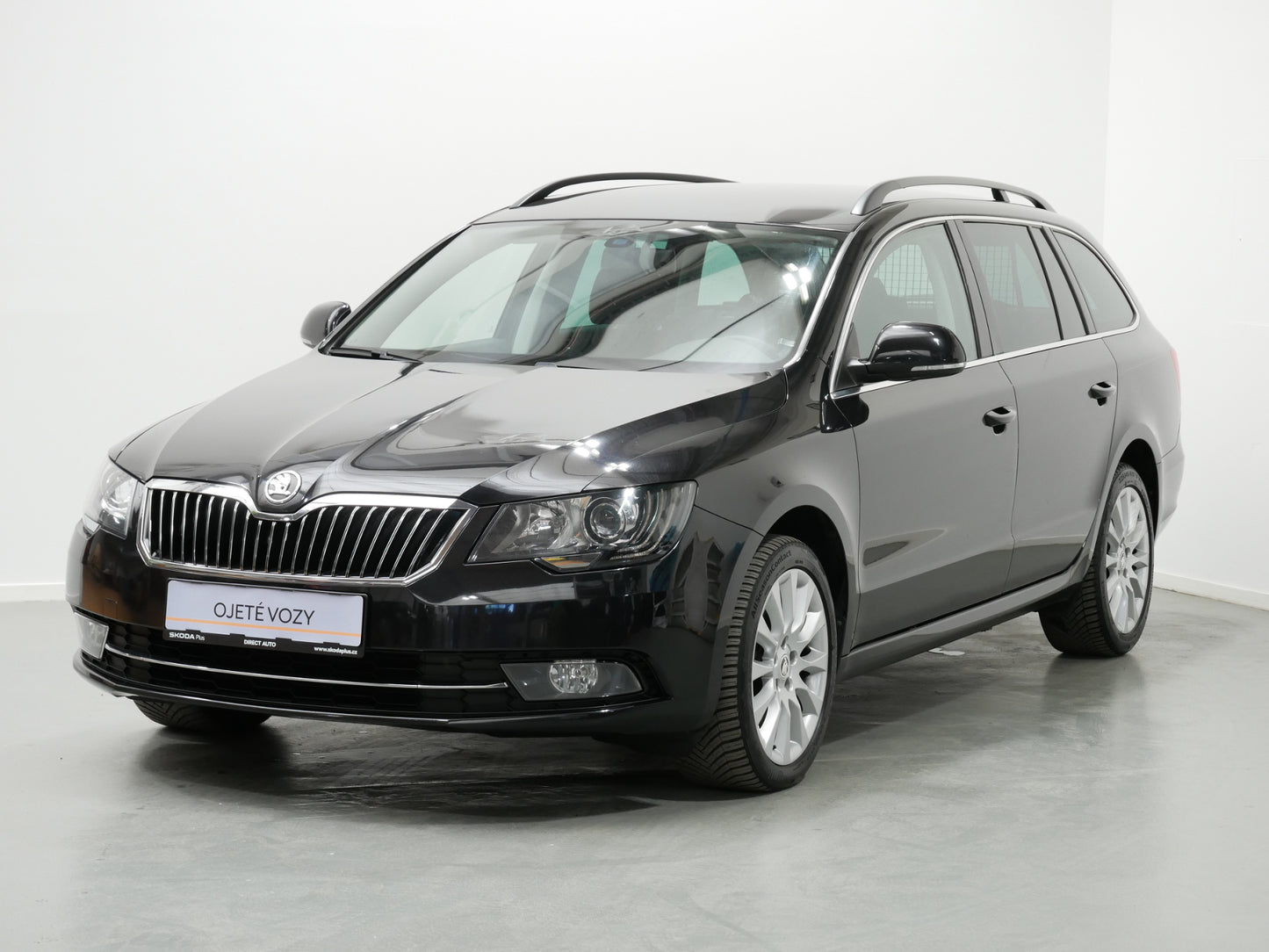Škoda Superb 2.0 TDI/125 kW/DSG/XENONY/NAVIGACE/17"ALU