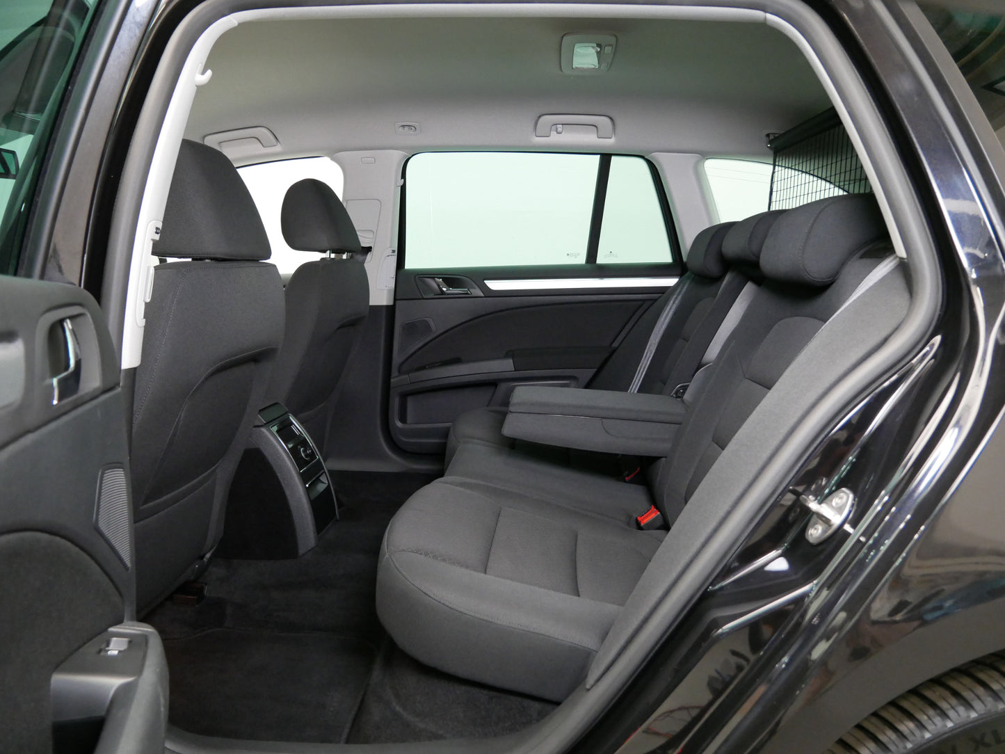 Škoda Superb 2.0 TDI/125 kW/DSG/XENONY/NAVIGACE/17"ALU