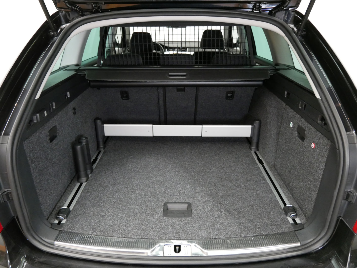 Škoda Superb 2.0 TDI/125 kW/DSG/XENONY/NAVIGACE/17"ALU