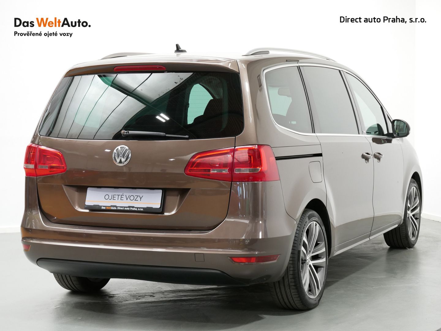 Volkswagen Sharan 2.0 TDI/125kW/DSG/DYNAUDIO/NAVI/EL.VÍKO+DVEŘE/NAVI