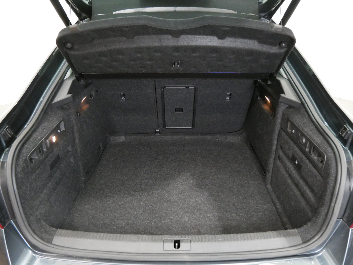 Škoda Superb 2.0 TDI/140kW/4x4/DSG/L&K/WEBASTO