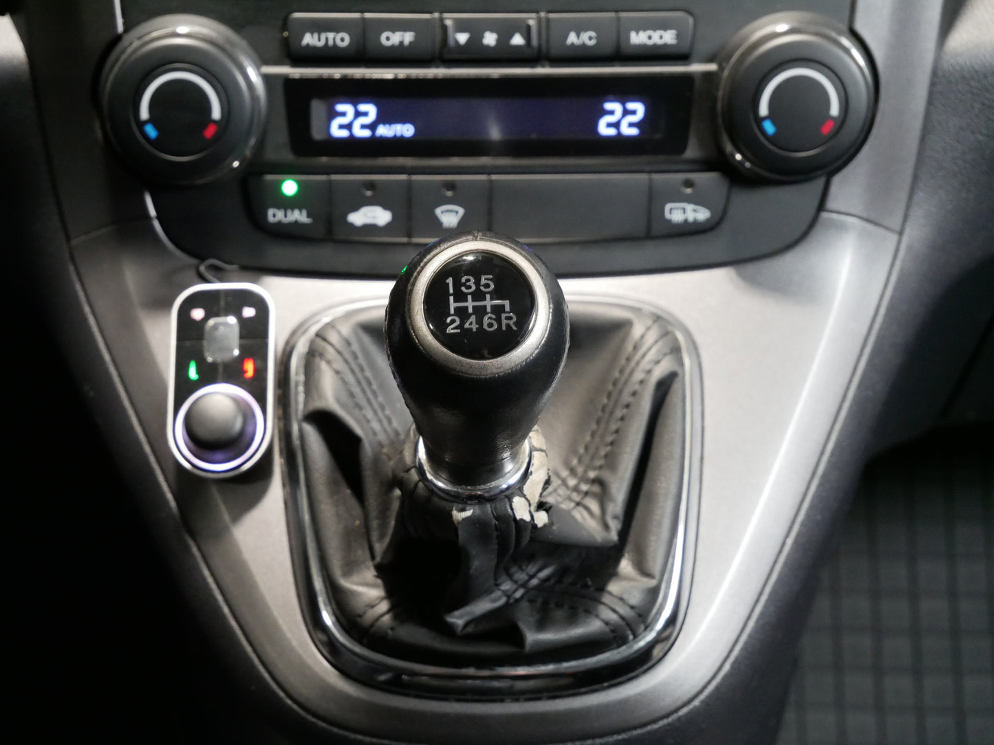 Honda CRV 2.0i/110kW/4x4/TAŽNÉ/TEMPOMAT