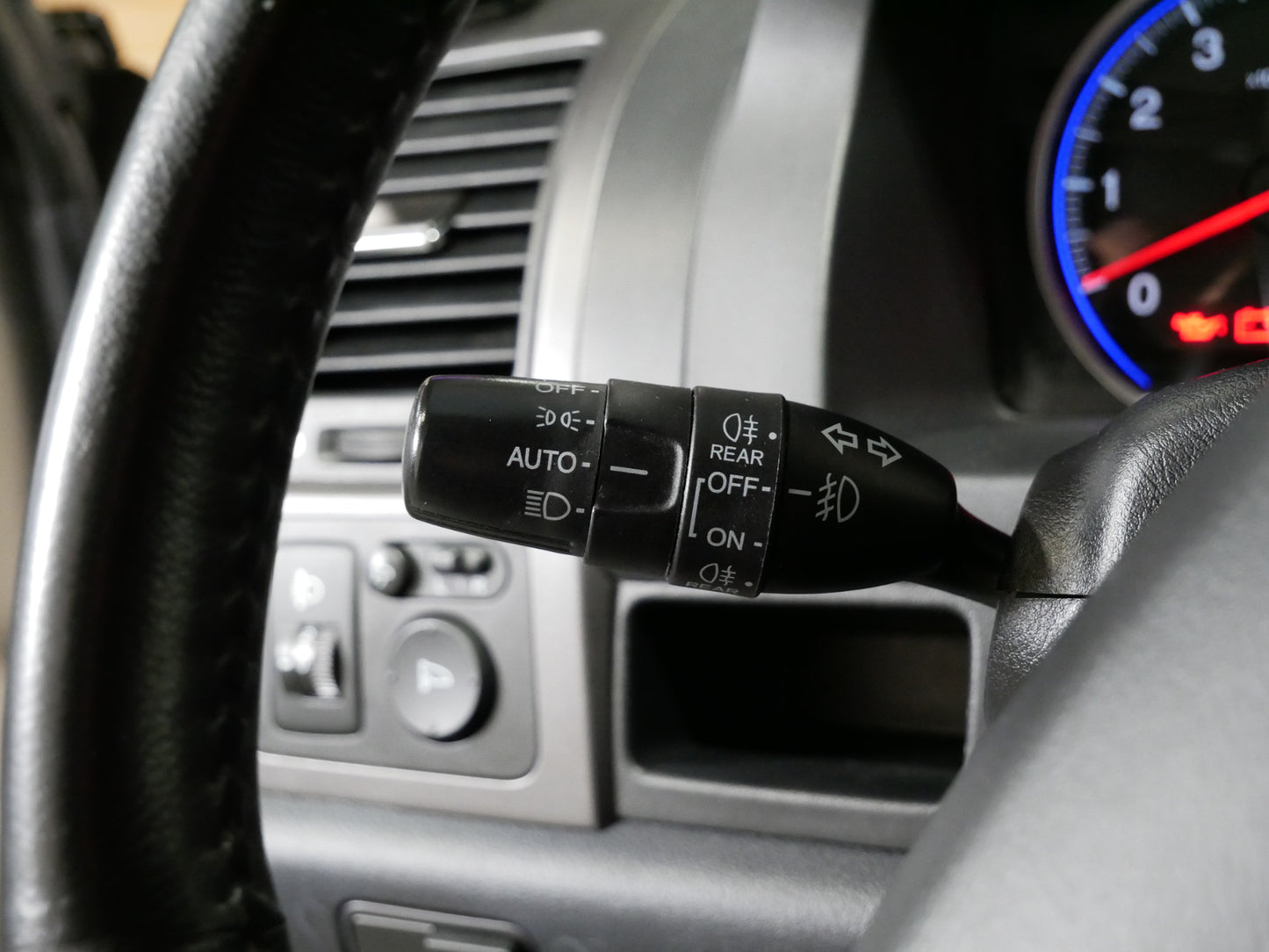 Honda CRV 2.0i/110kW/4x4/TAŽNÉ/TEMPOMAT