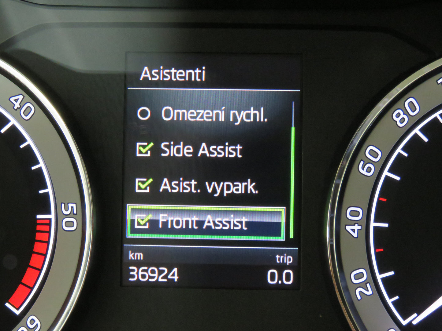 Škoda Superb 2.0 TDI 110 kW DSG Style