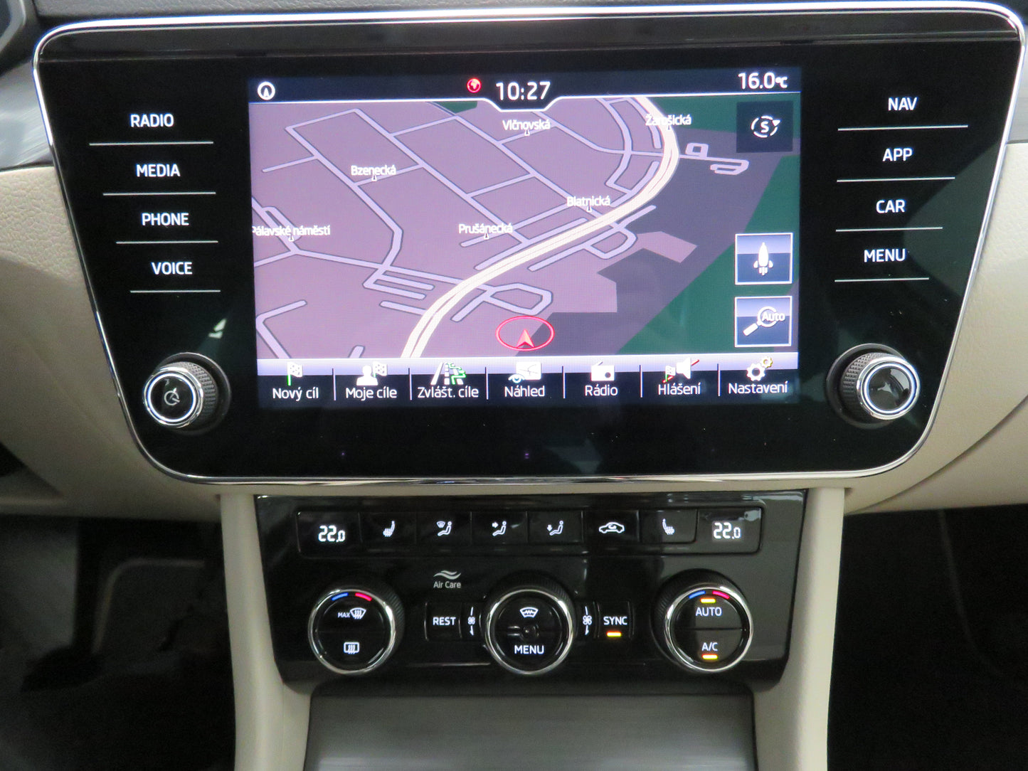 Škoda Superb 2.0 TDI 110 kW DSG Style