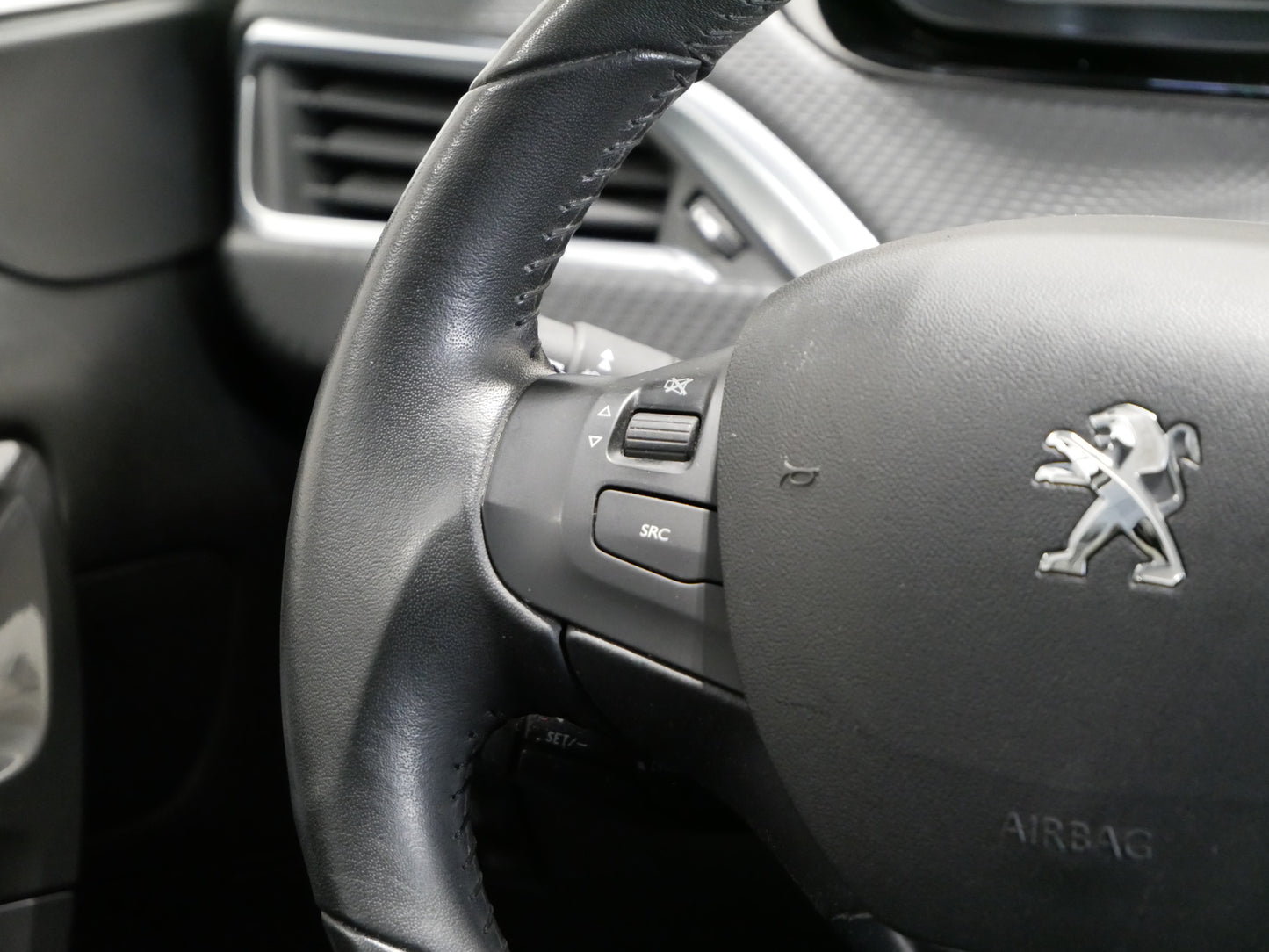 Peugeot 2008 1.2 PureTech 60 kW
