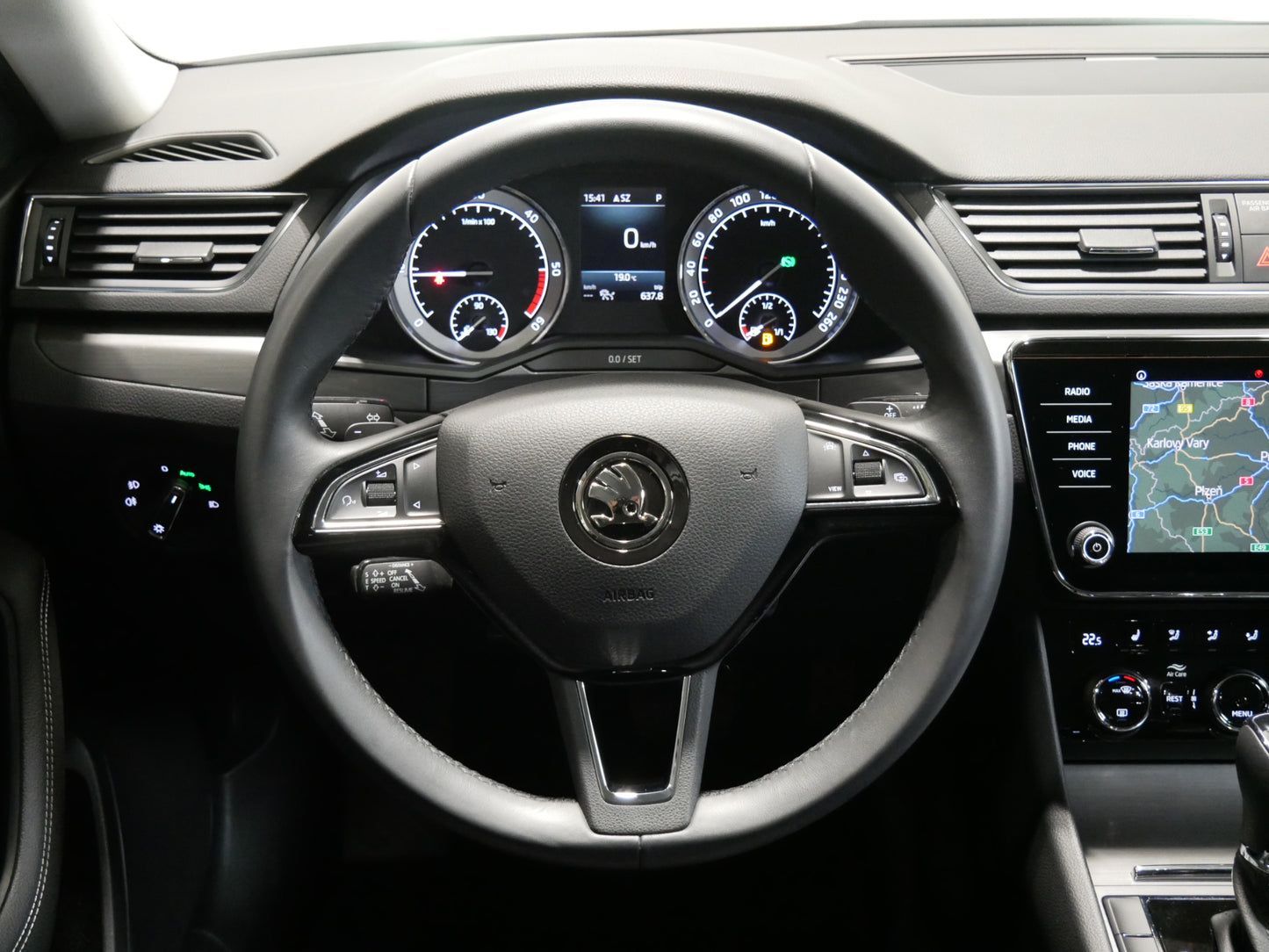Škoda Superb 2.0 TDI/110 kW/DSG/STYLE/LEDKY