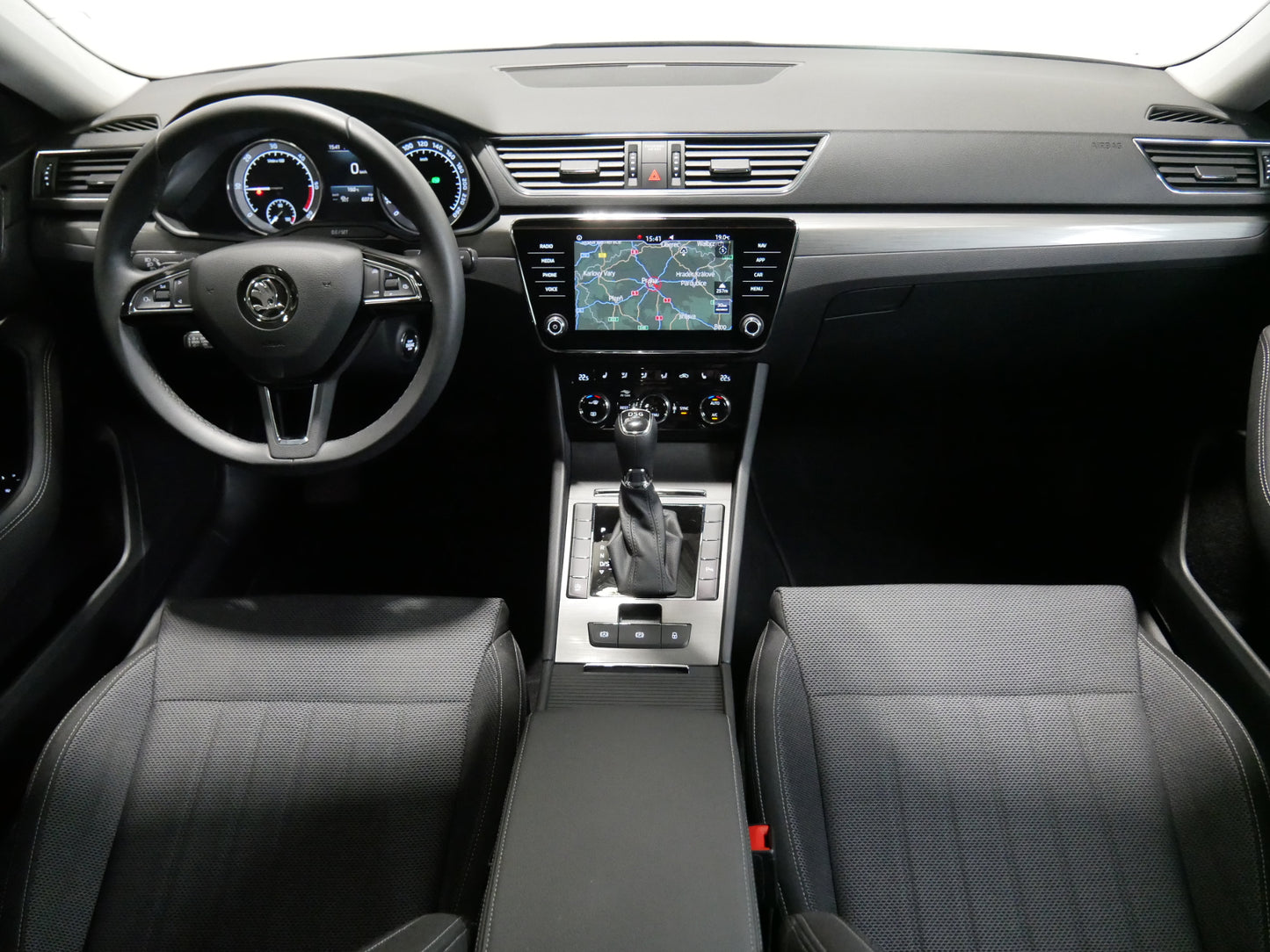 Škoda Superb 2.0 TDI/110 kW/DSG/STYLE/LEDKY