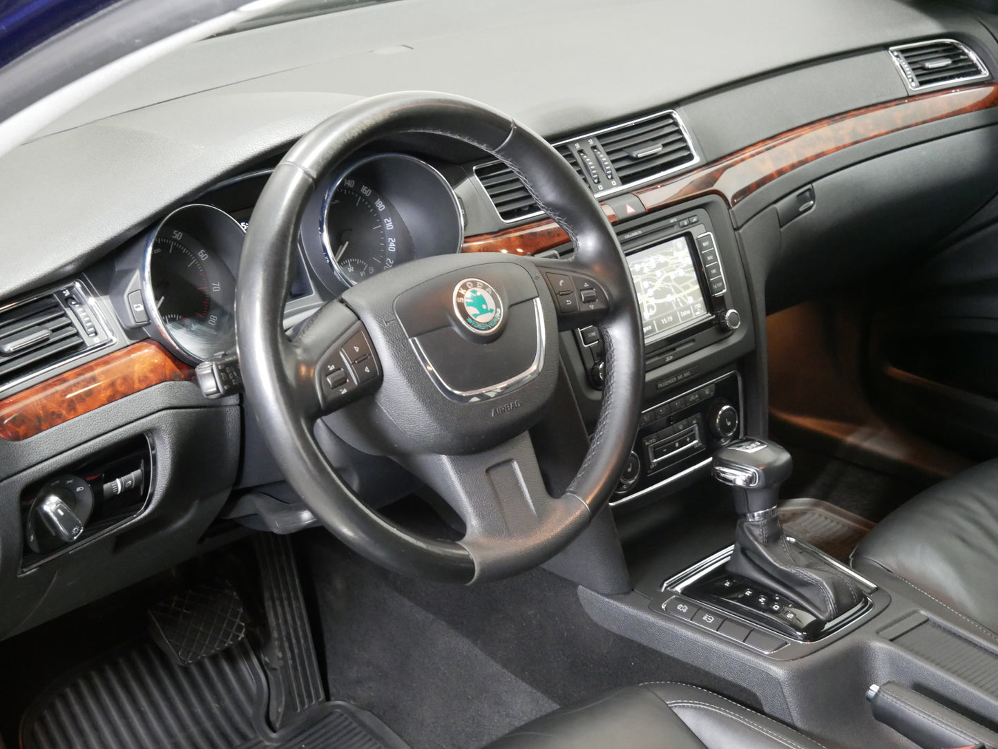 Škoda Superb 2.0 TSI/147 kW/DSG/KŮŽE/TAŽNÉ