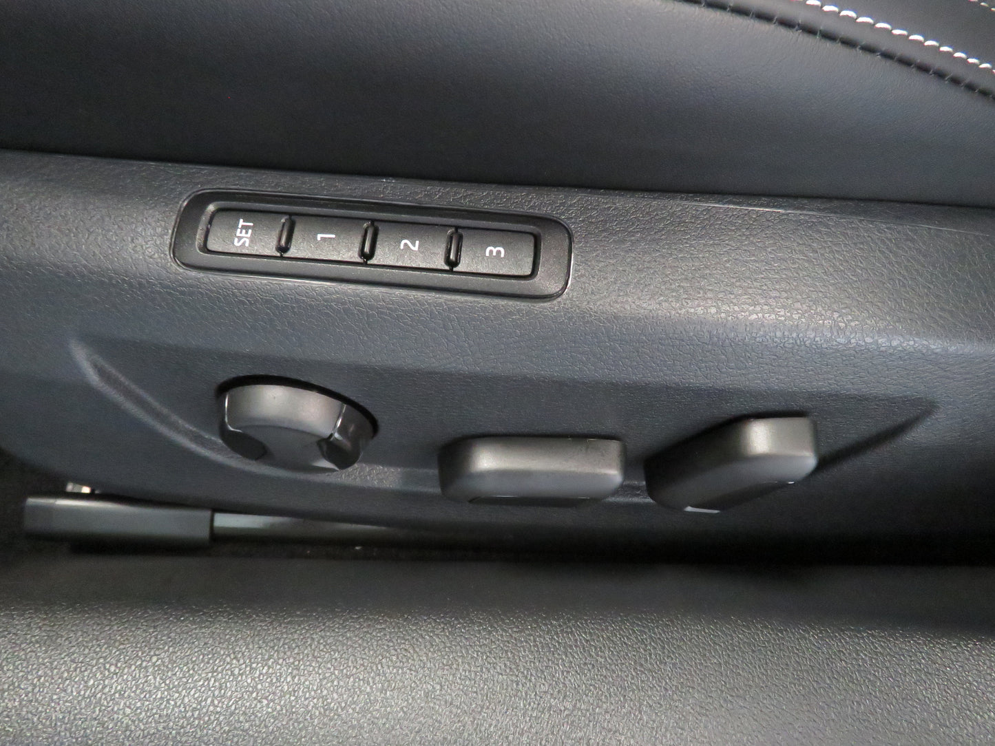 Škoda Superb 2.0 TDI 147 kW DSG 4x4 L&K