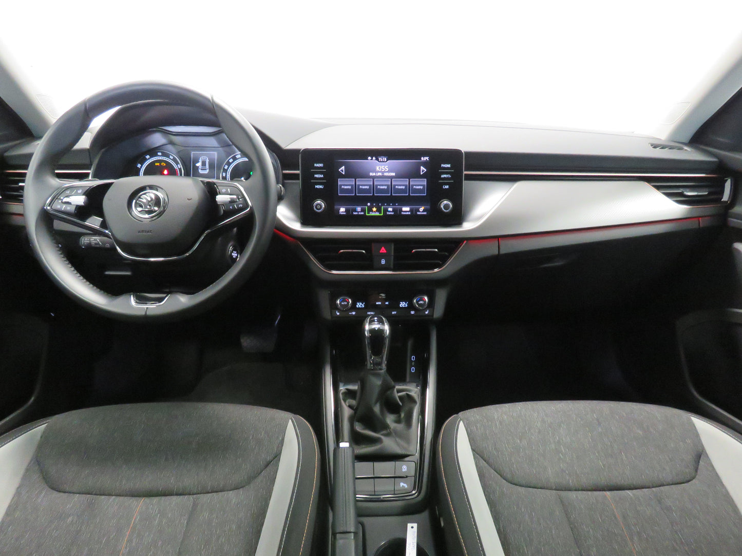 Škoda Kamiq 1.0 TSI Style Plus Paket Komfort