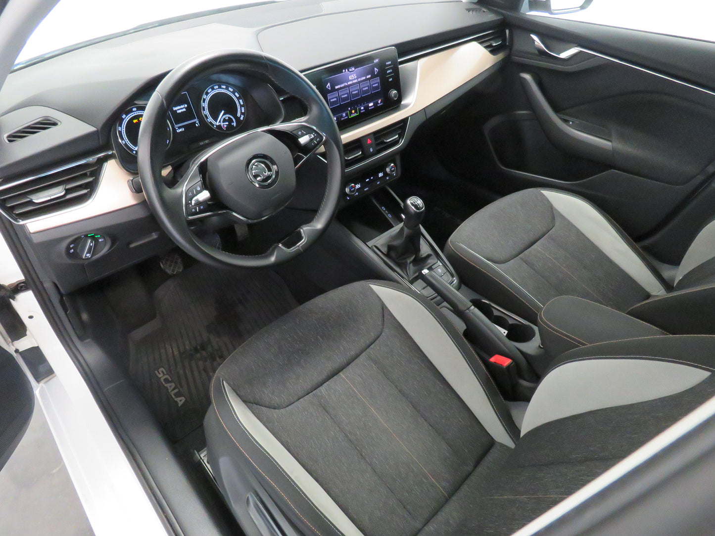 Škoda Scala 1.0 TSI Style Plus Paket Komfort