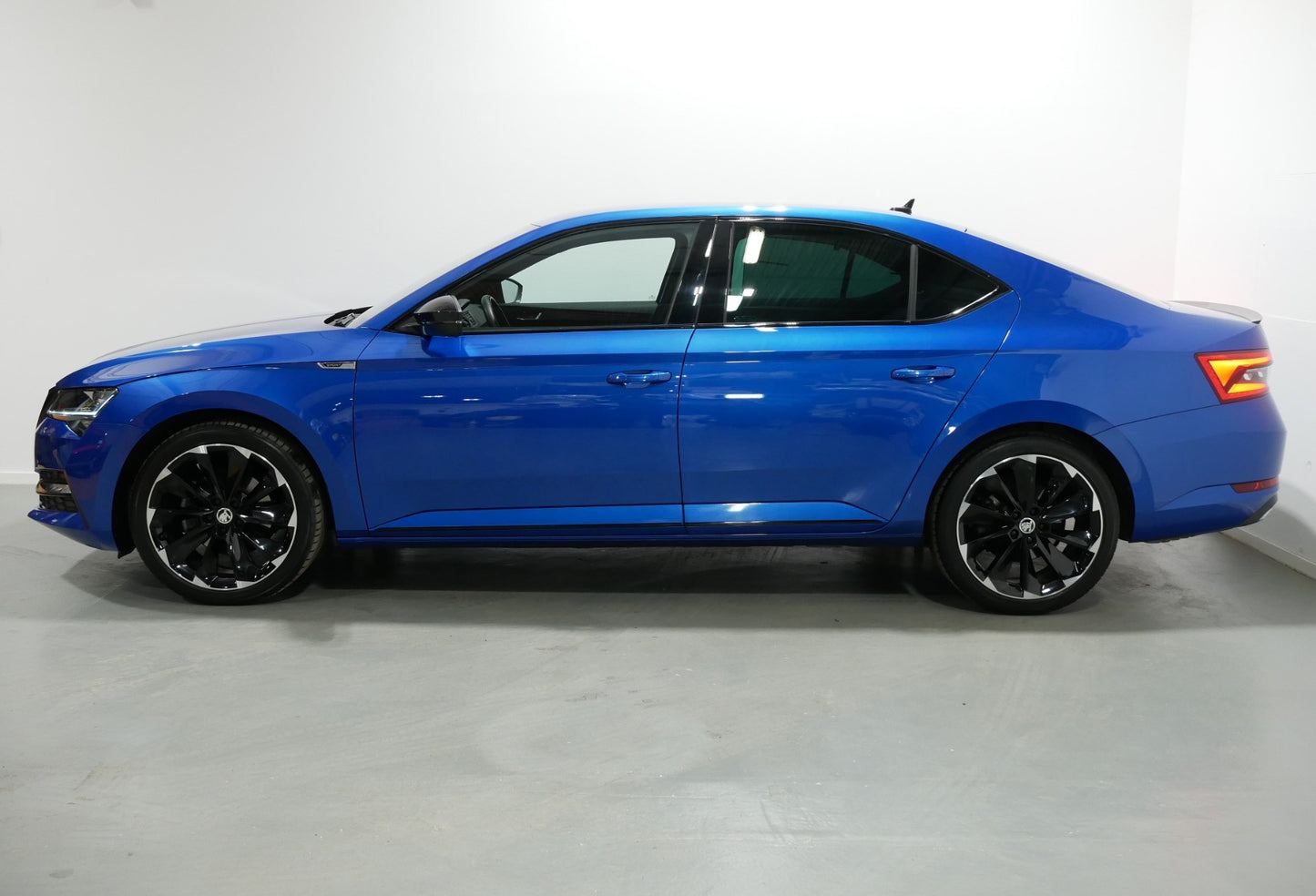 Škoda Superb 2.0 TDI/147 kW/DSG/SPORTLINE