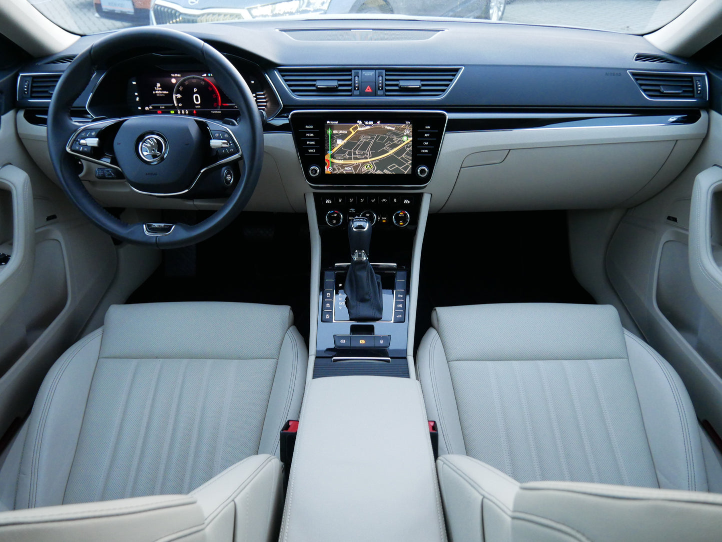 Škoda Superb 2.0 TDI 147 kW L&K