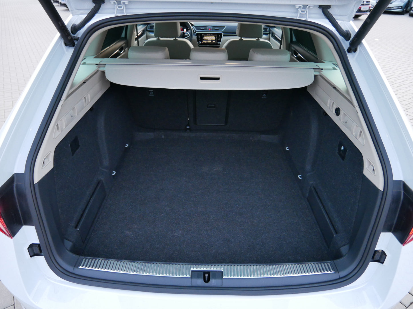 Škoda Superb 2.0 TDI 147 kW L&K