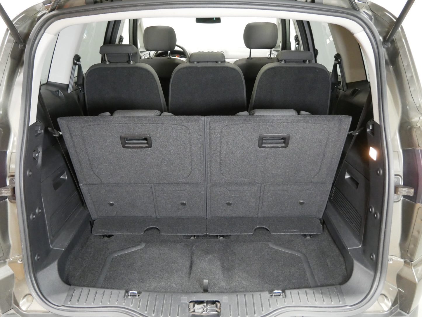 Ford S-MAX 2.0 TDCi 103 kW Titanium