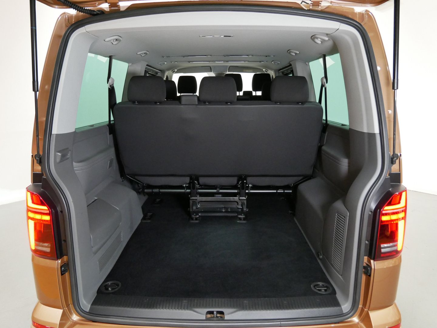 Volkswagen Caravelle 2.0 TDI 110 kW Long