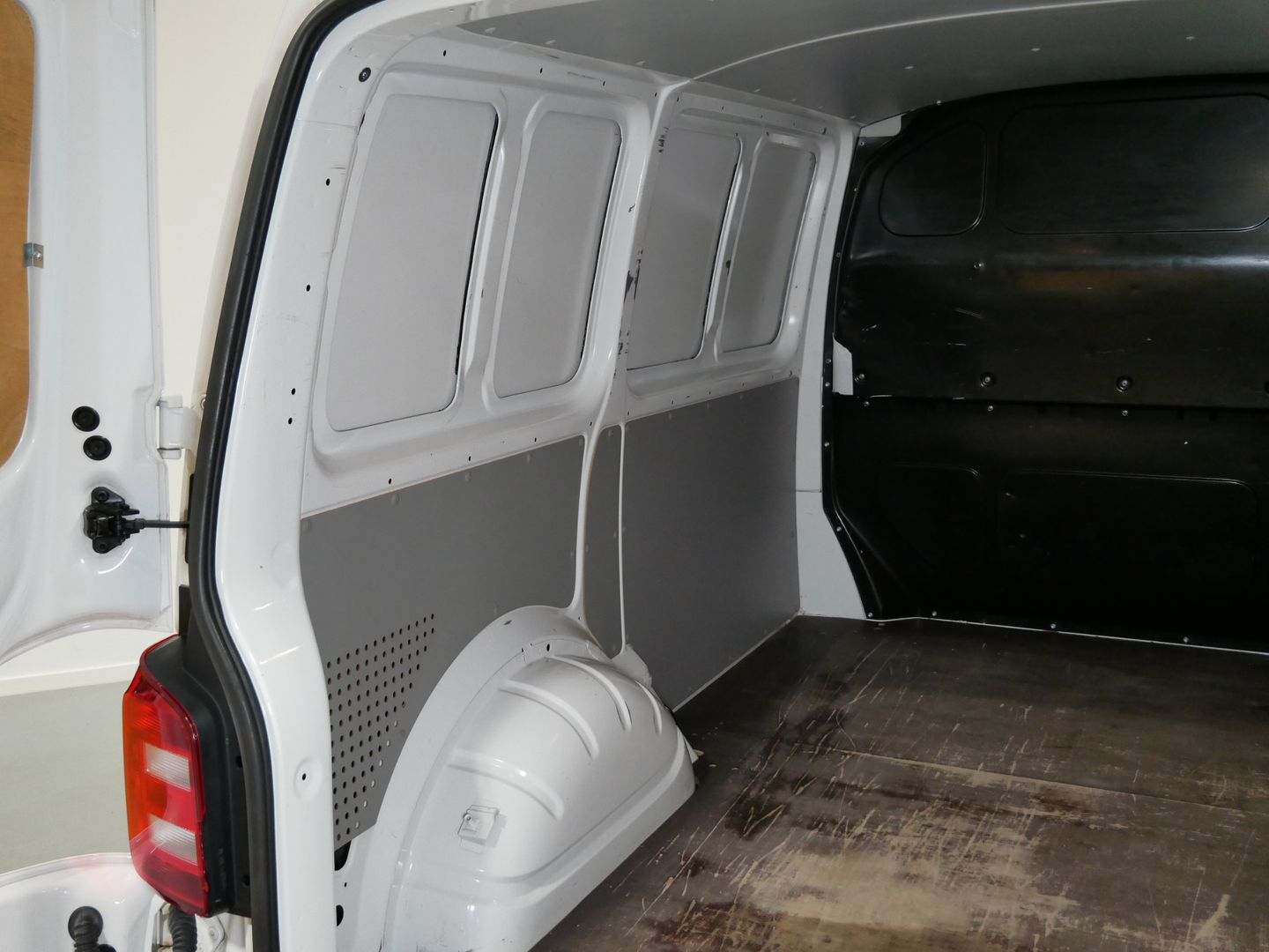 Volkswagen Transporter - skříňový vůz 2.0 TDI 75 kW