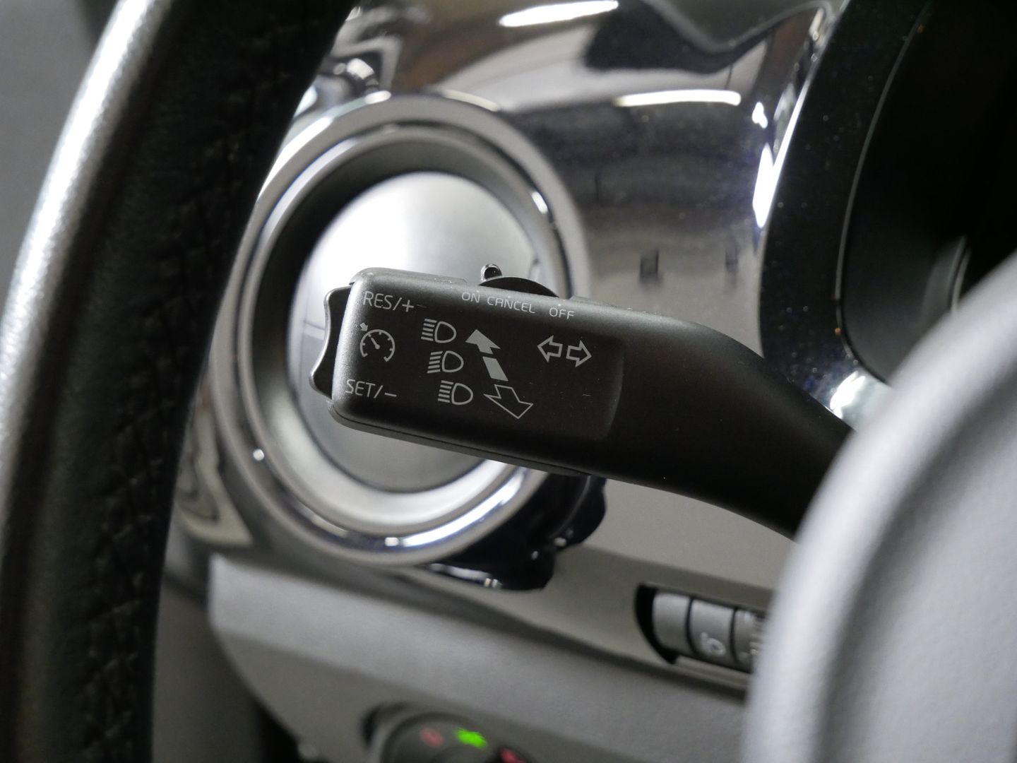 Volkswagen up! 1.0 MPI 55 kW MOVE