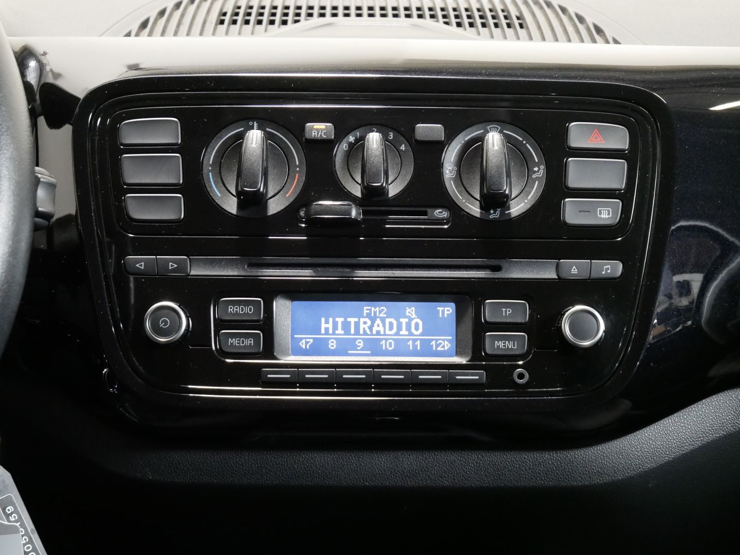 Volkswagen up! 1.0 MPI 55 kW MOVE