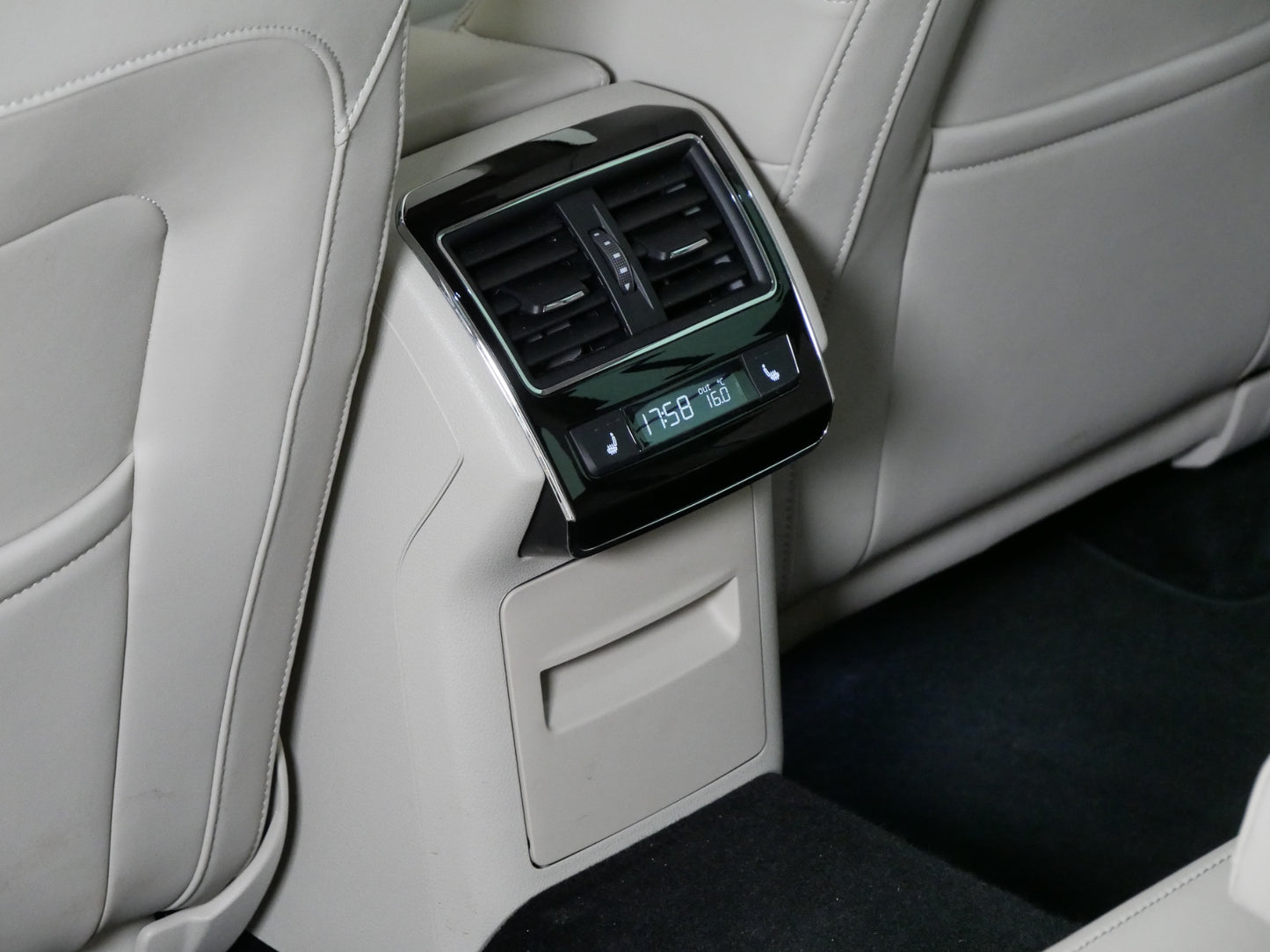 Škoda Superb 2.0 TDI 147 kW L&K