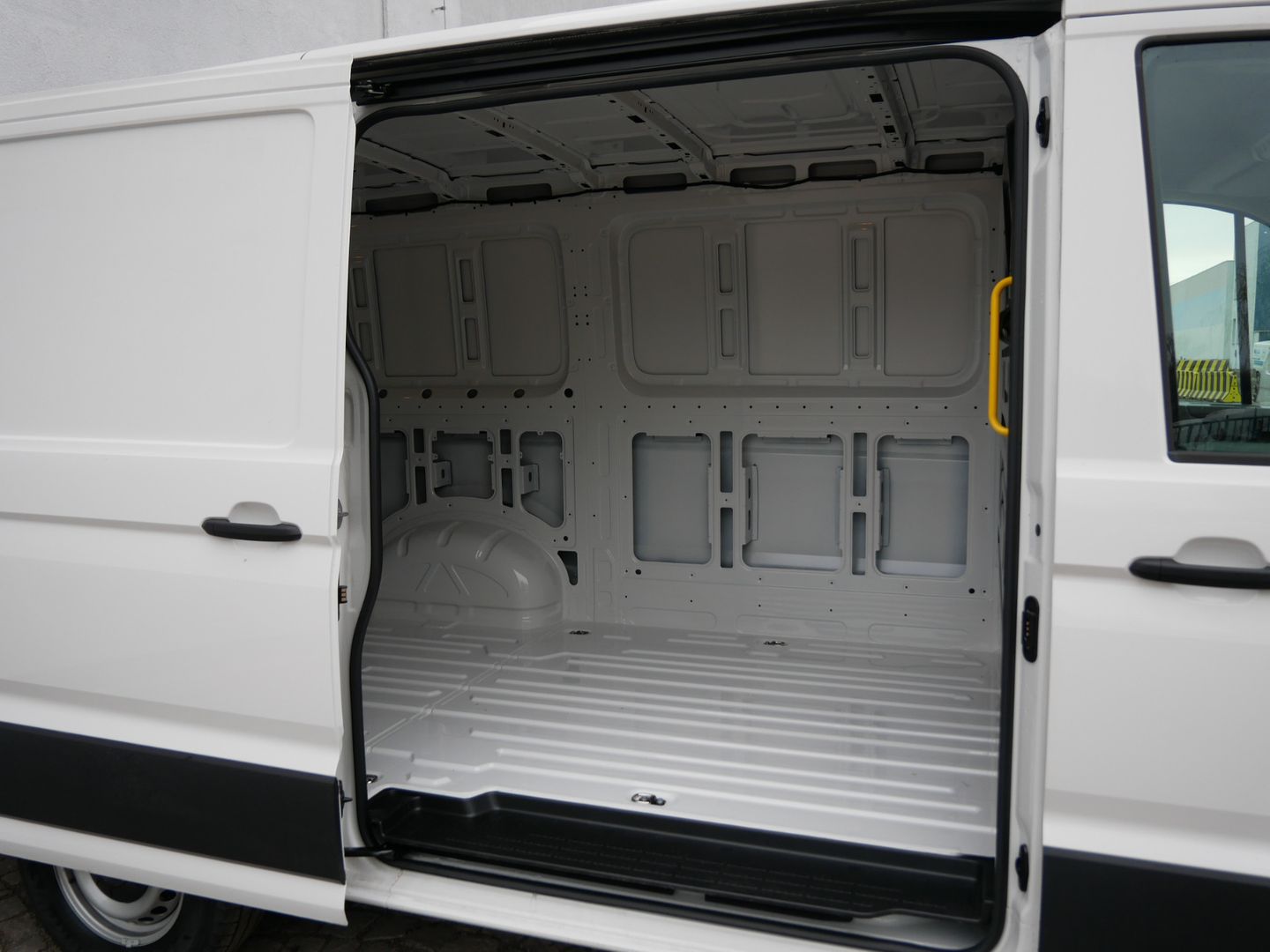 Volkswagen Crafter 2.0 TDI 103 kW L2H1
