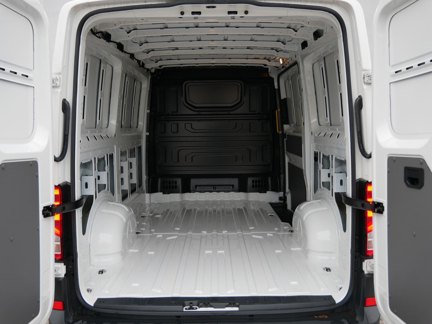 Volkswagen Crafter 2.0 TDI 103 kW L2H1