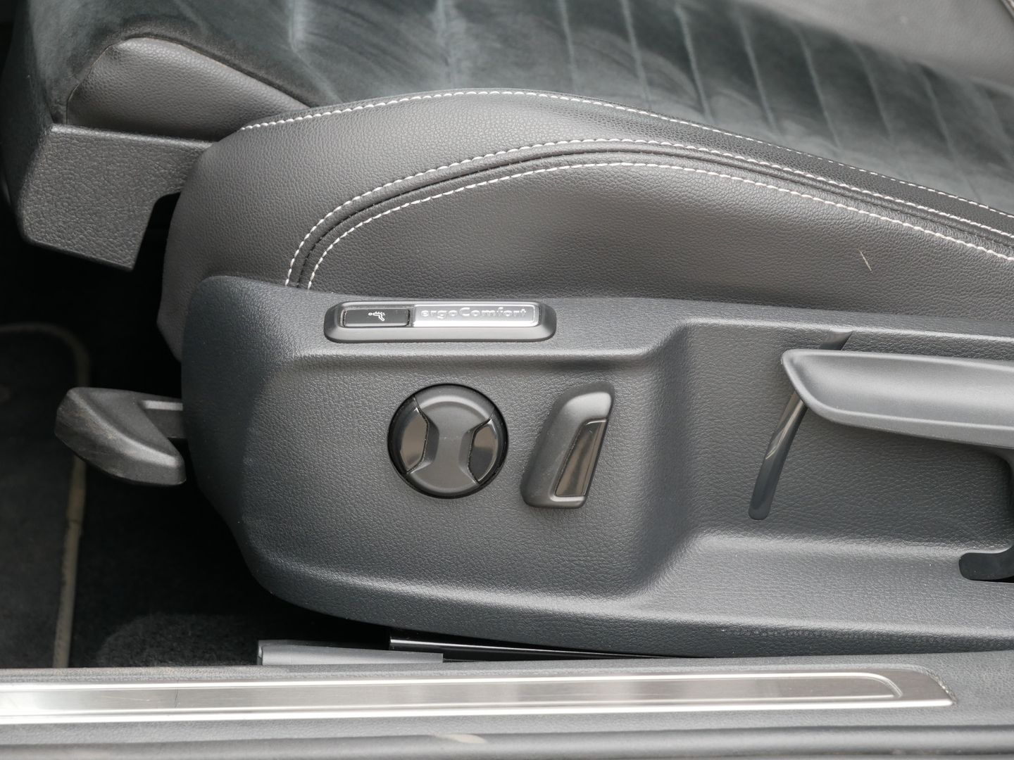 Volkswagen Passat 2.0 TDI 110 kW Elegance